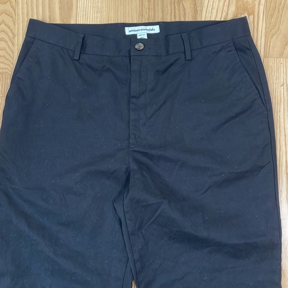 Men’s flat front chinos NWOT pants dress